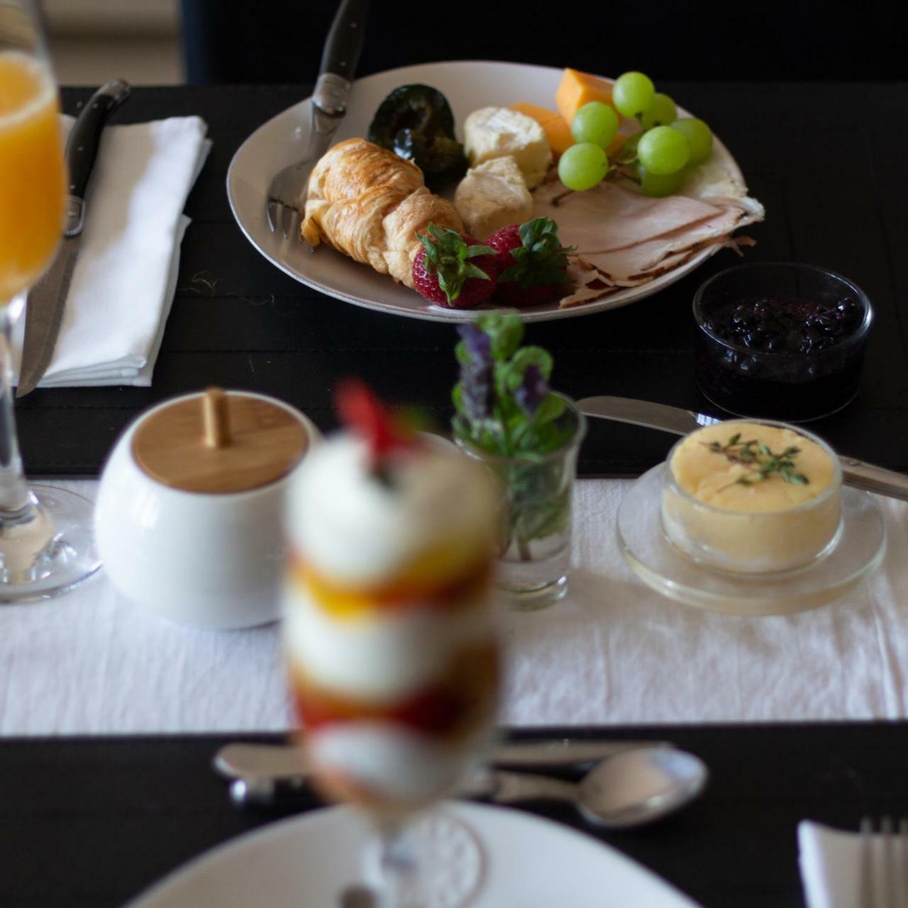 Roseroc Boutique Guesthouse Книсна Екстериор снимка