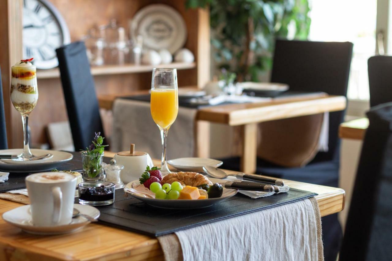 Roseroc Boutique Guesthouse Книсна Екстериор снимка