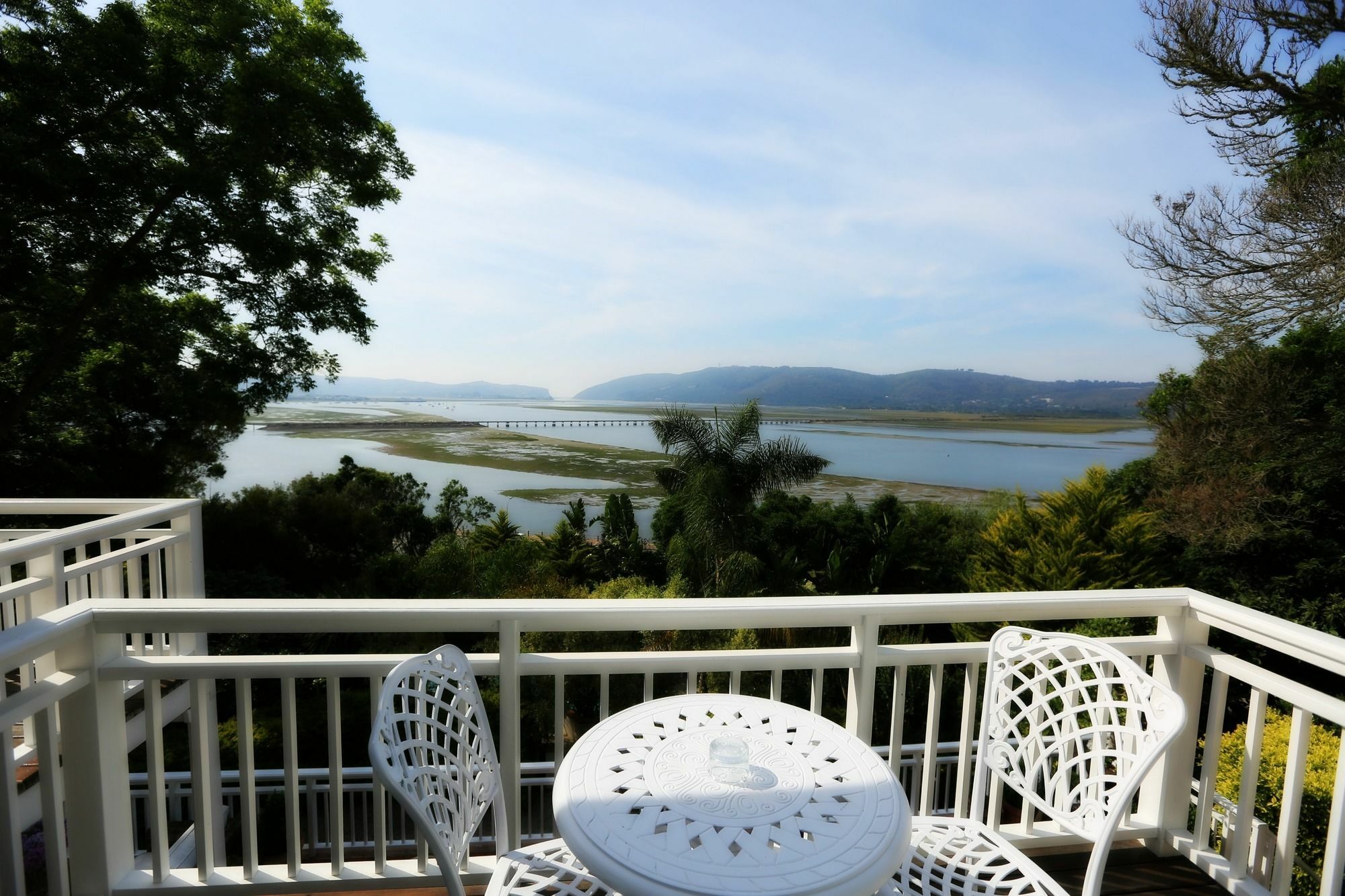 Roseroc Boutique Guesthouse Книсна Екстериор снимка